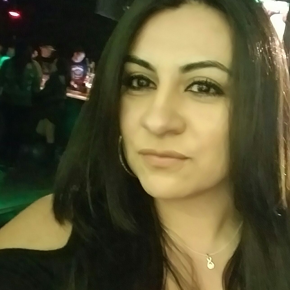 Meet your Posher, Reynalda